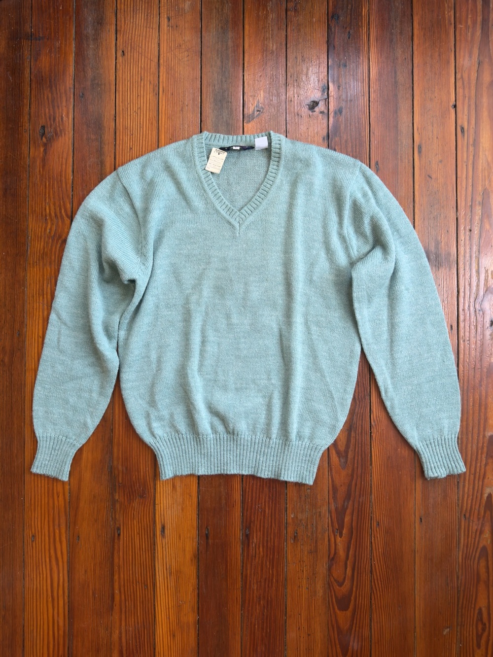 NOS Vintage 80s Strawberidge & Clothier v-neck pastel blue green sweater